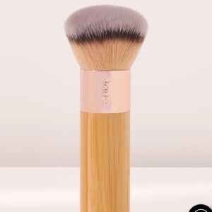 Tarte the buffer™ brush. New